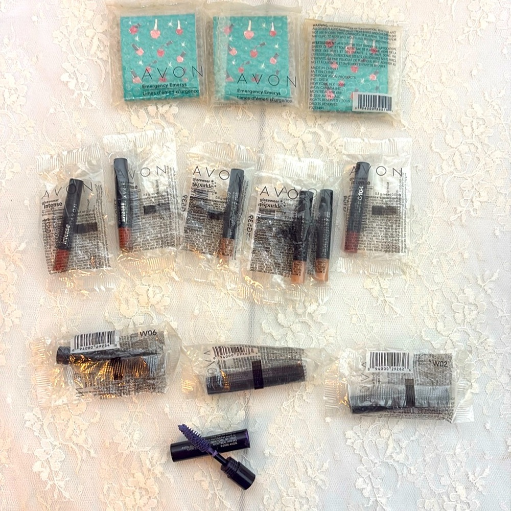 Mini Makeup Assortment Bundle